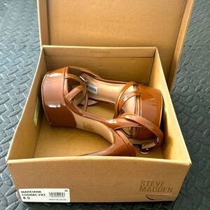 Steve Madden Mariana Cognac Patent Heel Sandle Size 8.5 New Unworn In Box